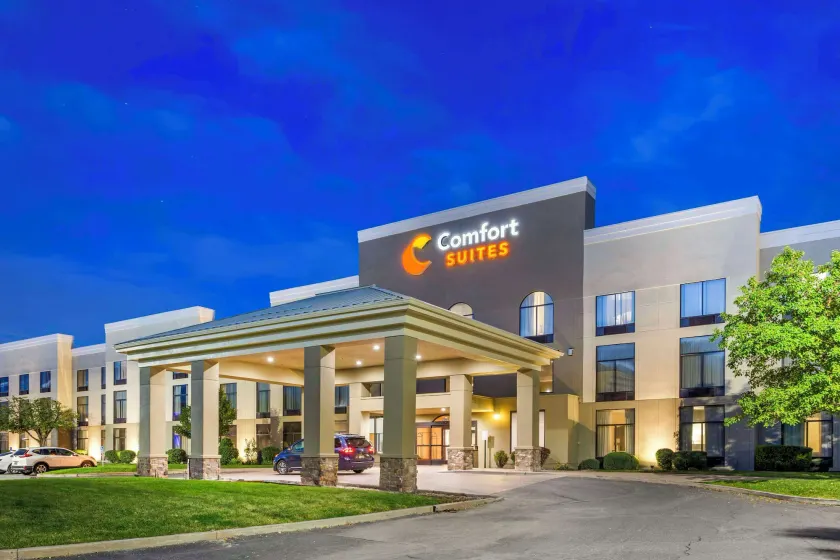 Comfort Suites Ogden Conference Center - Image 1