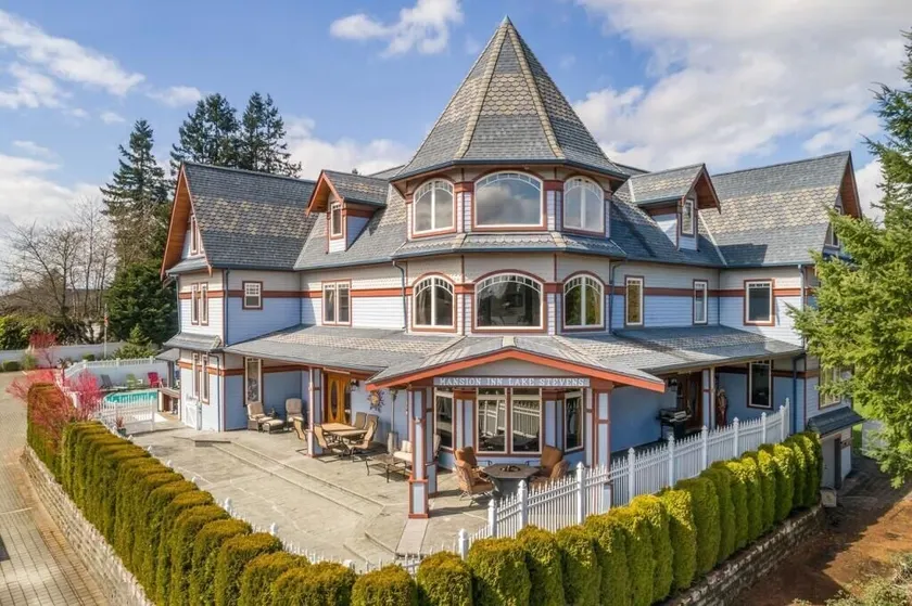 The Mansion Inn - Image 1