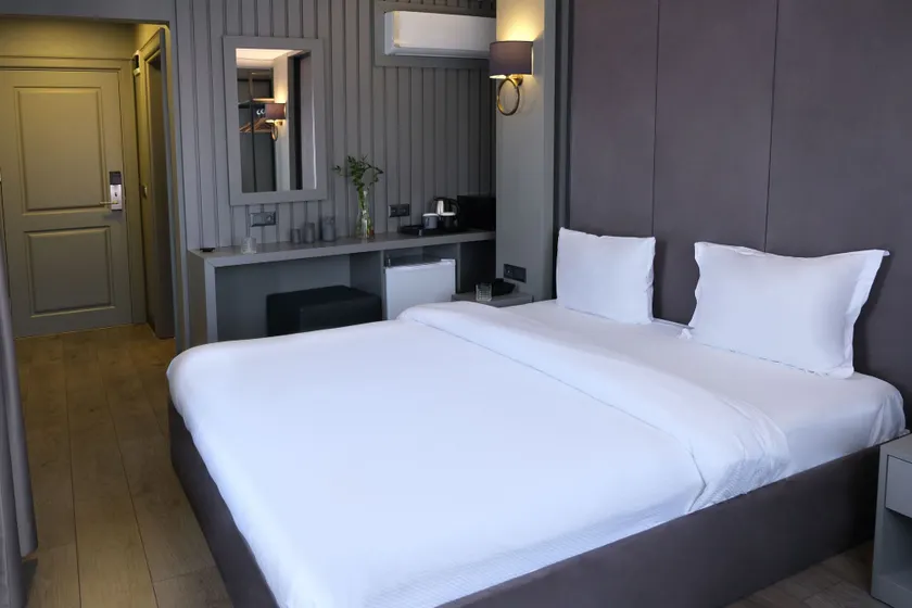 Dilens Bosphorus Hotel - Image 1