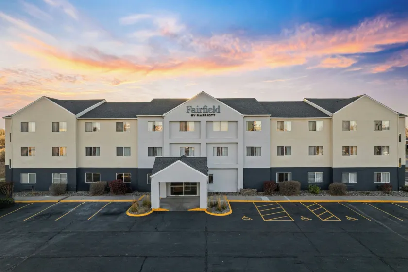 Fairfield Inn & Suites Billings - Image 1