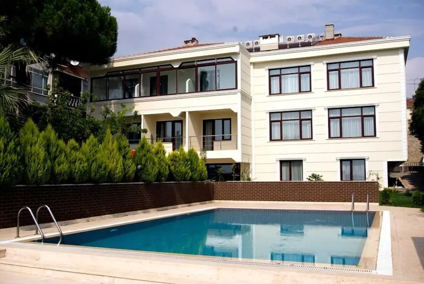 Blue Marine Hotel - Image 1