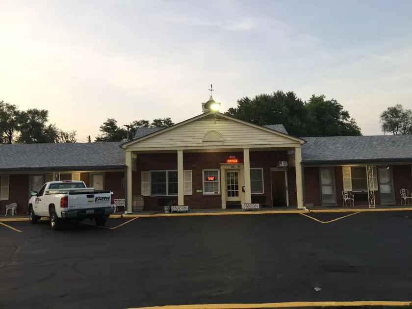 Old Kentucky Home Motel - Image 1