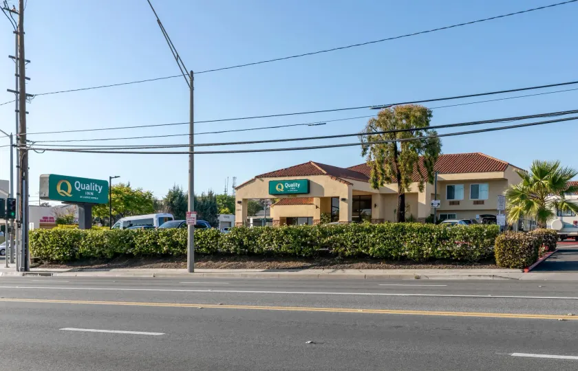 Quality Inn Long Beach - Signal Hill - Image 1