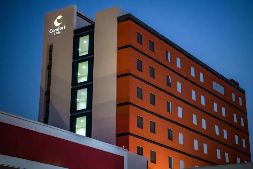 Comfort Inn Irapuato - Image 1