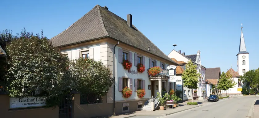 Hotel Löwen Garni - Image 1