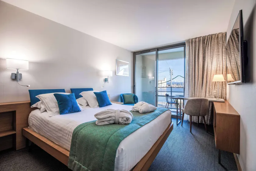 Best Western Premier Hôtel du Vieux-Port - Image 1
