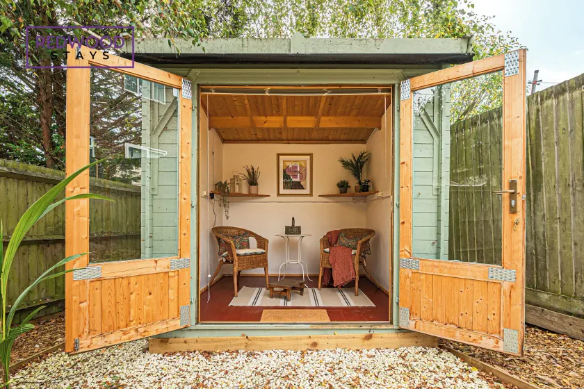 Link Road House By REDWOOD STAYS - Image 1