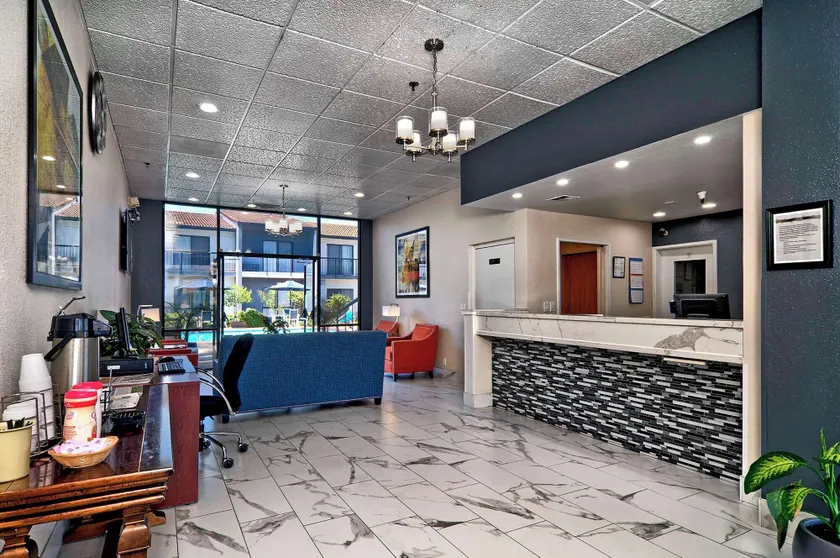 Quality Inn & Suites South San Jose - Morgan Hill - Image 1