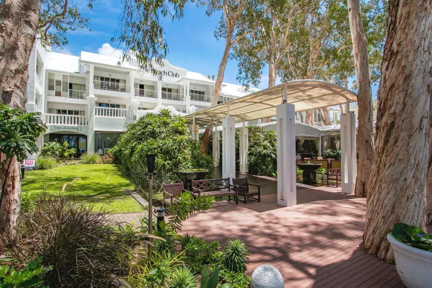 Elysium Private Accommodation at Beach Club & Spa - Interior entrance