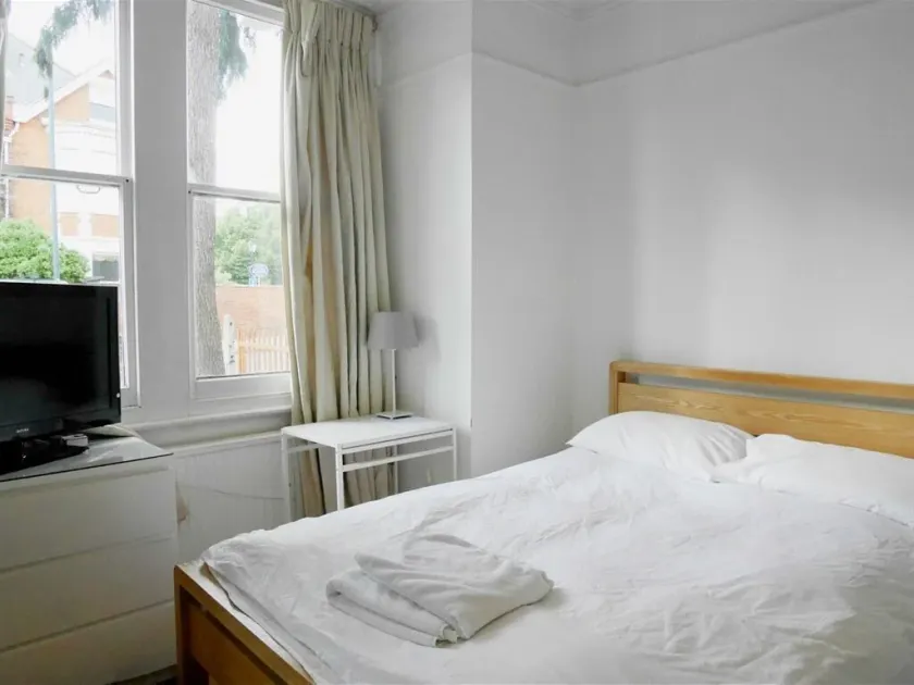 Kew Studios and Rooms - Image 1