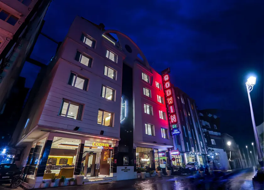 Hotel Godwin Deluxe New Delhi Awarded Best Hotel 2025- Free Airport Pick-Up - Image 1