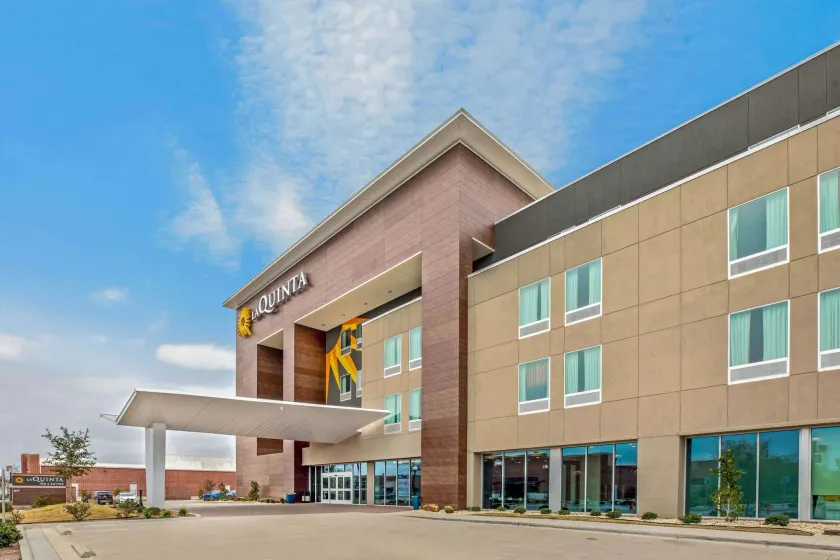 La Quinta by Wyndham Waco Baylor Downtown - Image 1