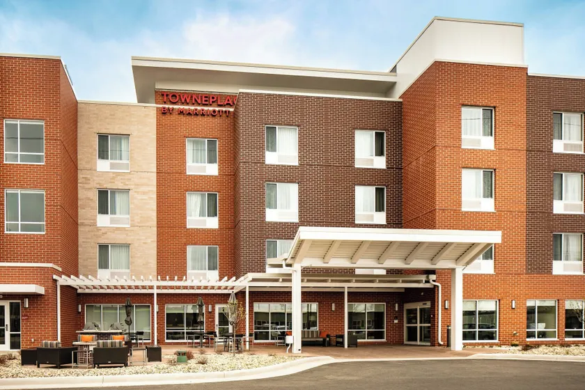 TownePlace Suites by Marriott Dubuque Downtown - Image 1