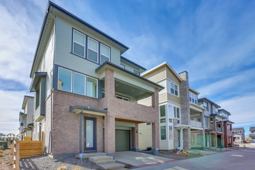 8 Mi to Denver Tech Center: Business-ready Retreat - Image 1