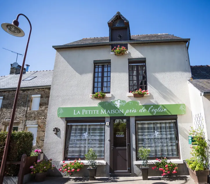 La Petite Maison près de l'Eglise - Image 1