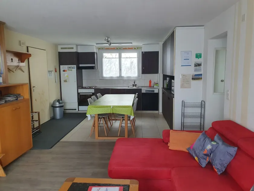 Appartamento con ampio terrazzo e vista lago e monti - Image 1