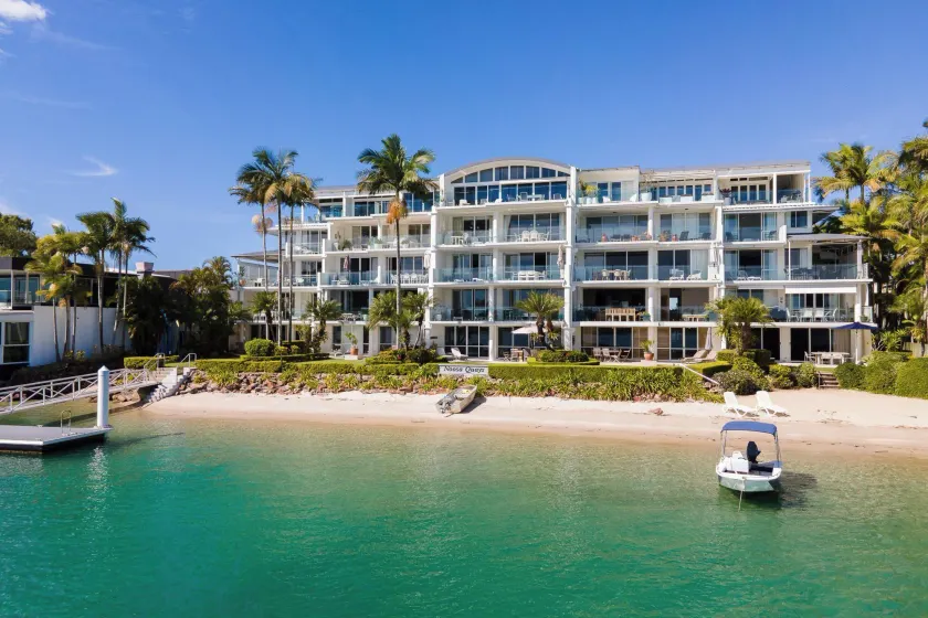 Noosa Quays Waterfront Accomodation - Image 1