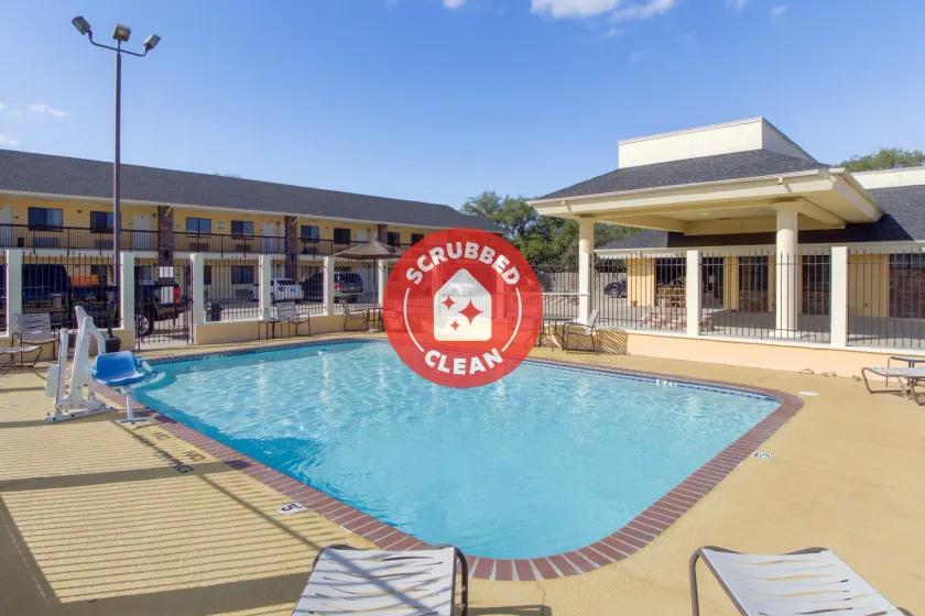 OYO Hotel Ingleside TX - Image 1