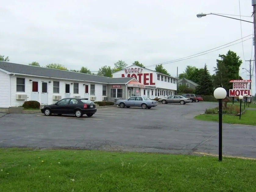 Allen's Budget Motel - Image 1