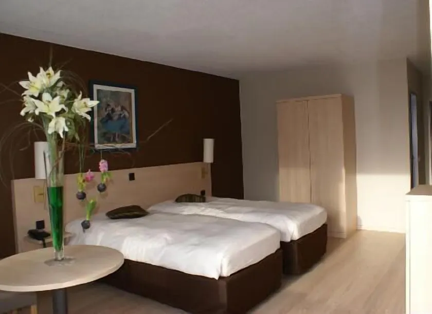 Hotel Panorama - Image 1