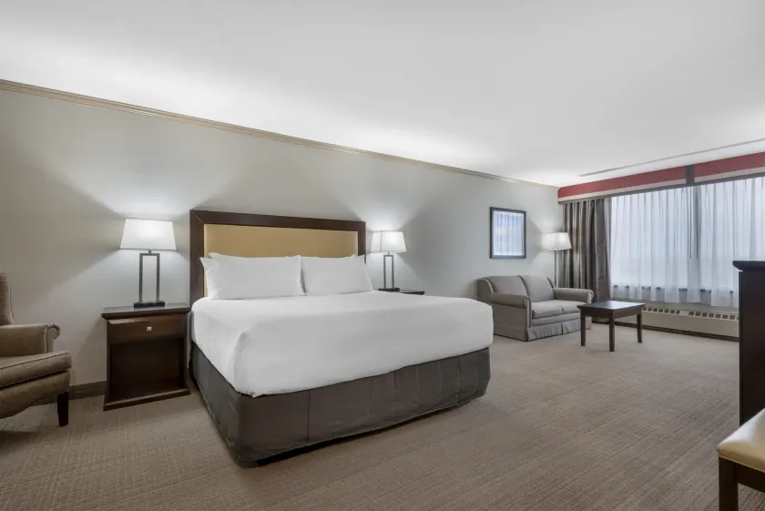 Best Western PLUS Port O'Call Hotel - Image 1