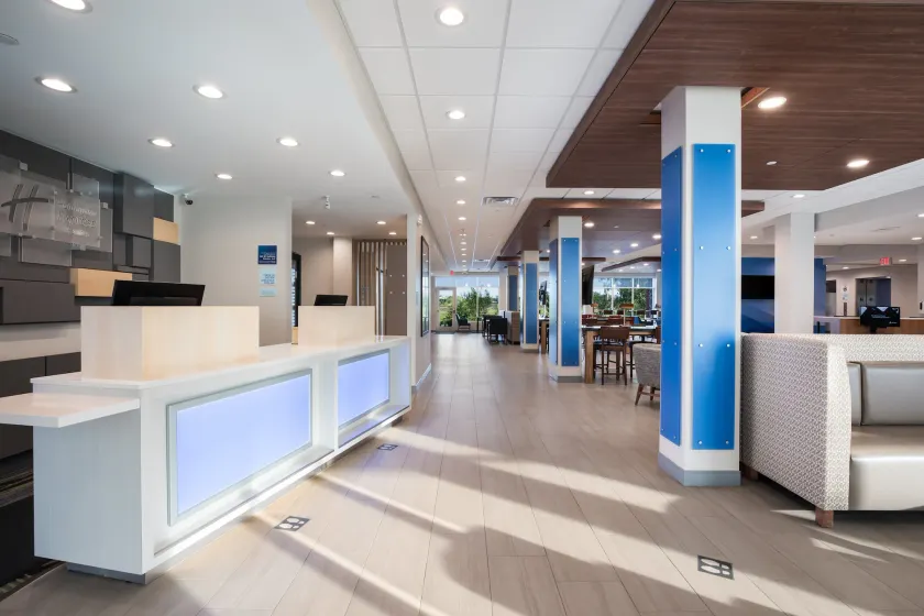 Holiday Inn Express & Suites Chicago - Hoffman Estates by IHG - Image 1