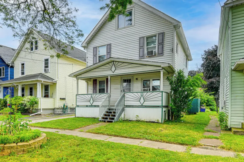 11 Mi to Niagara Falls: North Tonawanda Apartment - Image 1