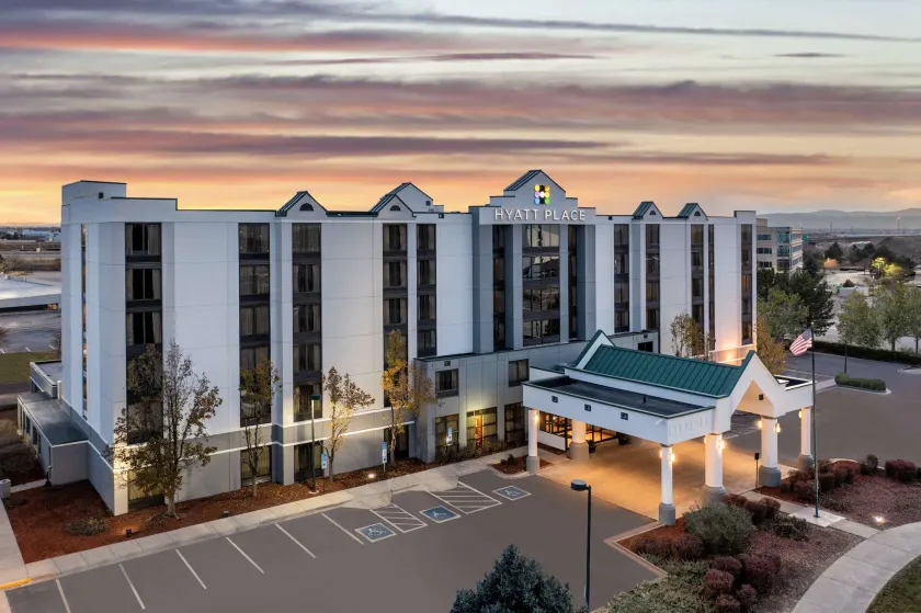 Hyatt Place Denver Airport - Image 1