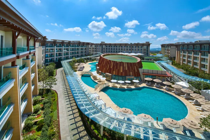 Marriott Jeju Shinhwa World Hotel - Image 1