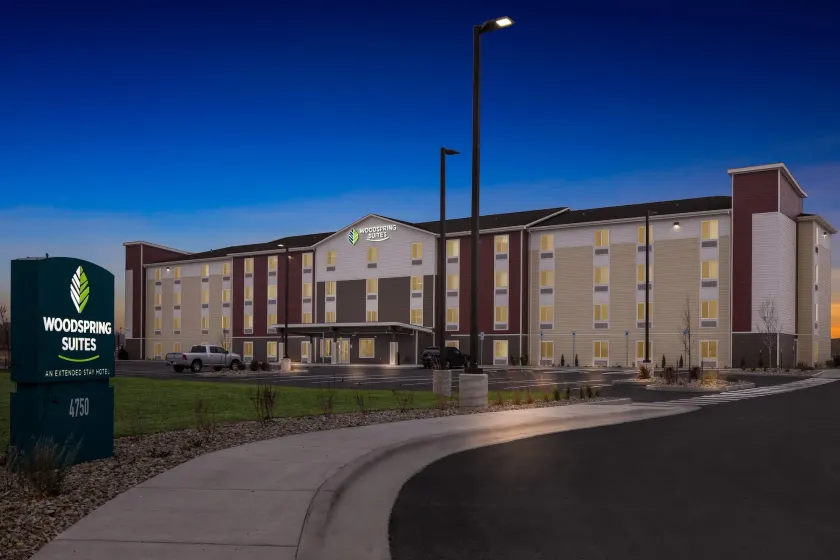 WoodSpring Suites Billings - Image 1