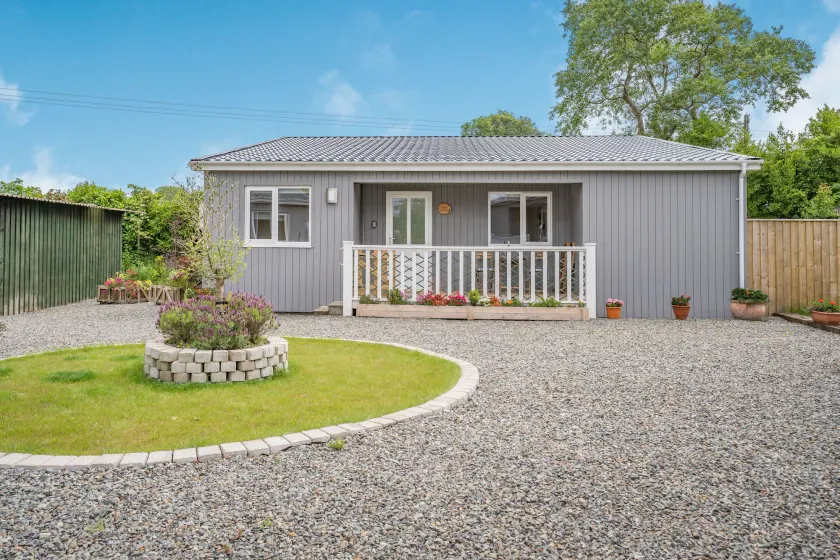 Caldey Lodge Bier Wood Lodges - Image 1