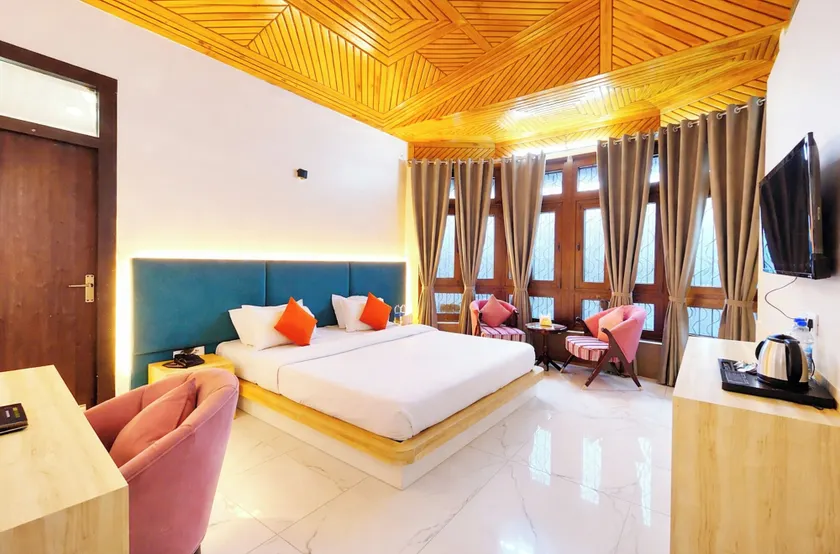 Hotel Pranav resort Nainital - Image 1
