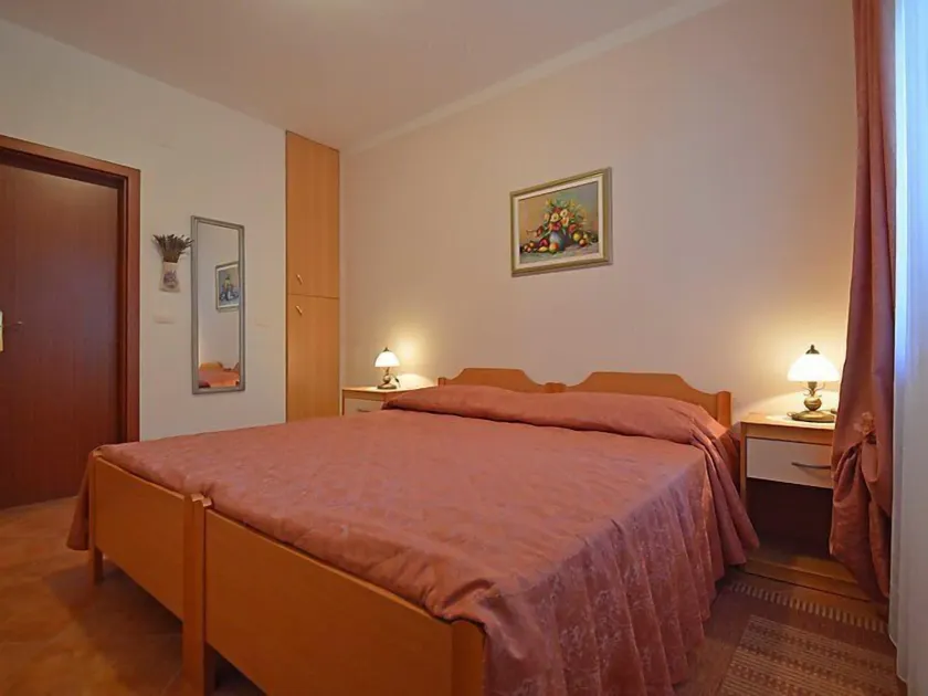 Apartment 1770 - Image 1