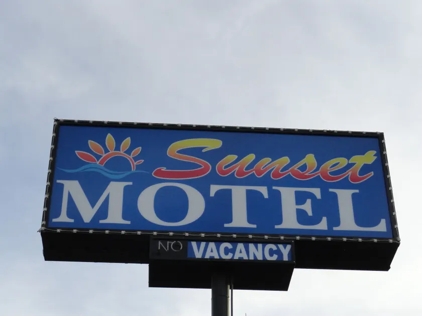 Sunset Motel - Image 1