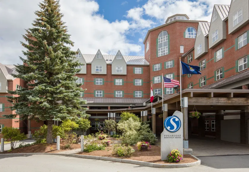 Sugarloaf Mountain Hotel - Image 1