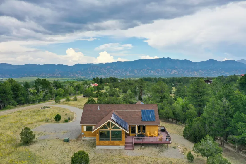 360 Mtn Views Close to Mt Princeton Hot Springs - Image 1