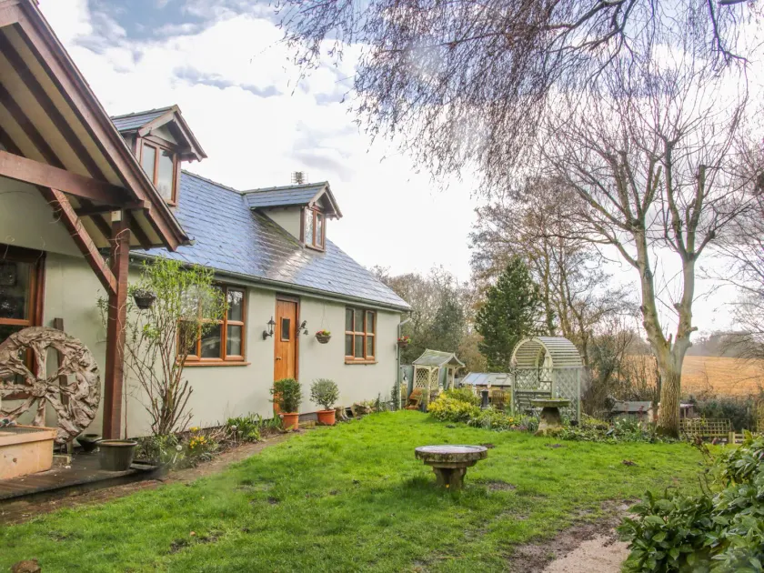Gardeners Cottage - Image 1