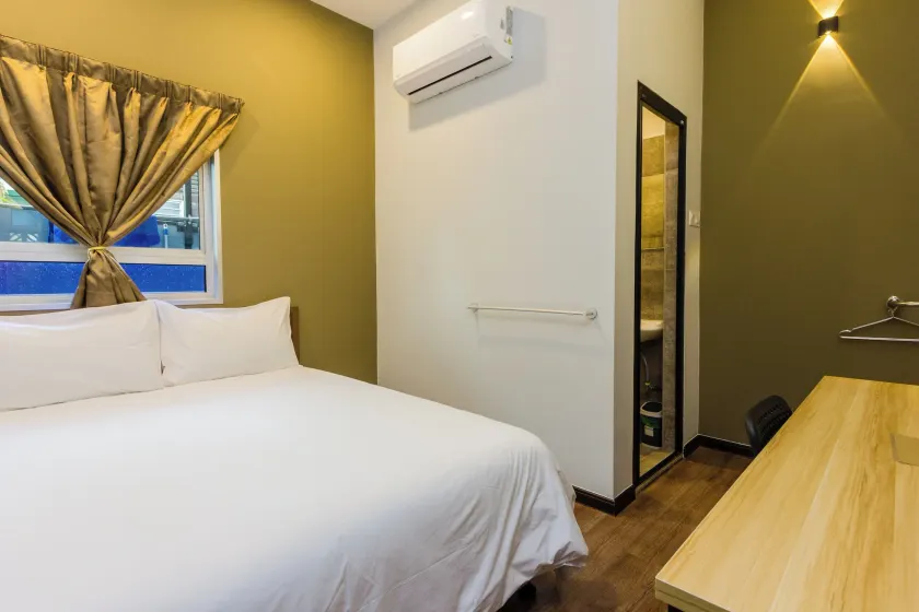 Great 5BR Garden Inn by uBook - Zimmer