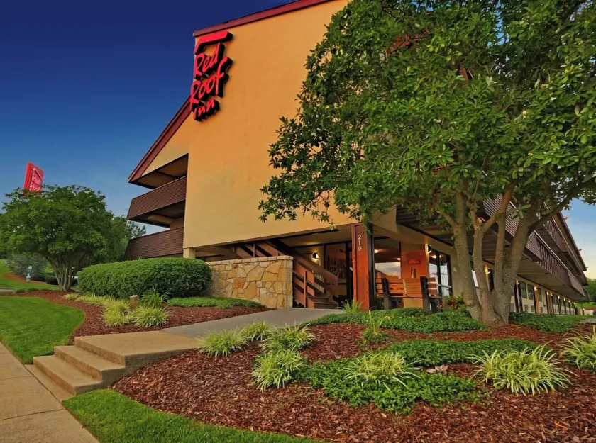 Red Roof Inn Johnson City - Image 1