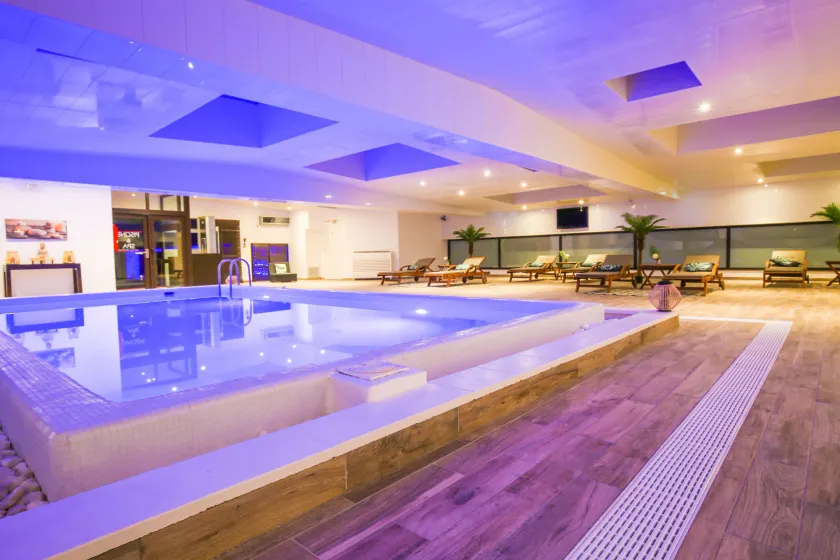 Zenia Hotel & Spa - Image 1