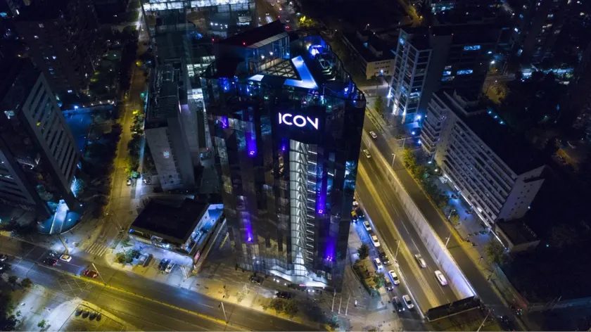 Icon Hotel - Image 1