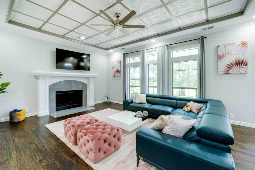 10 Acres w/ Hot Tub & Pond: Luxury Melissa Villa! - Image 1