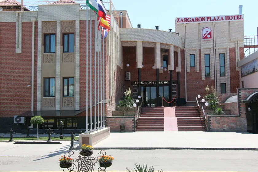 Zargaron Plaza - Image 1