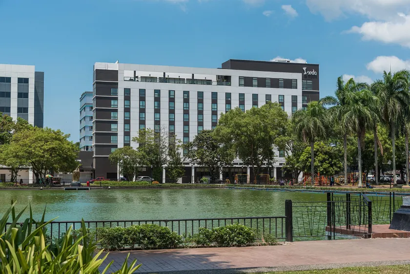 Seda Capitol Central Bacolod City - Image 1