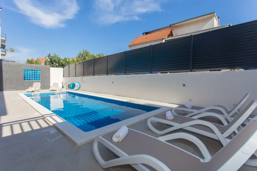 All Saints Suites B&B Kastela - Image 1