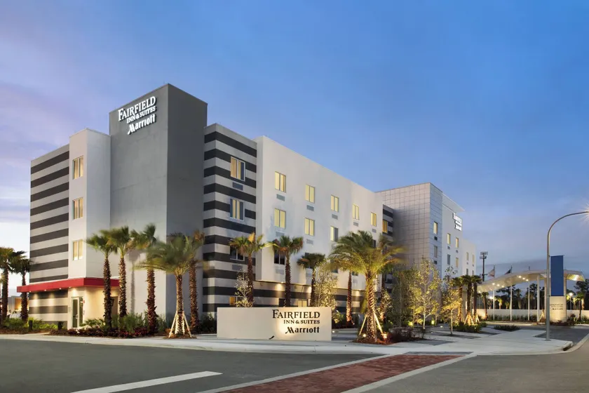 Fairfield Inn & Suites by Marriott Daytona Beach Speedway/Airport - Image 1