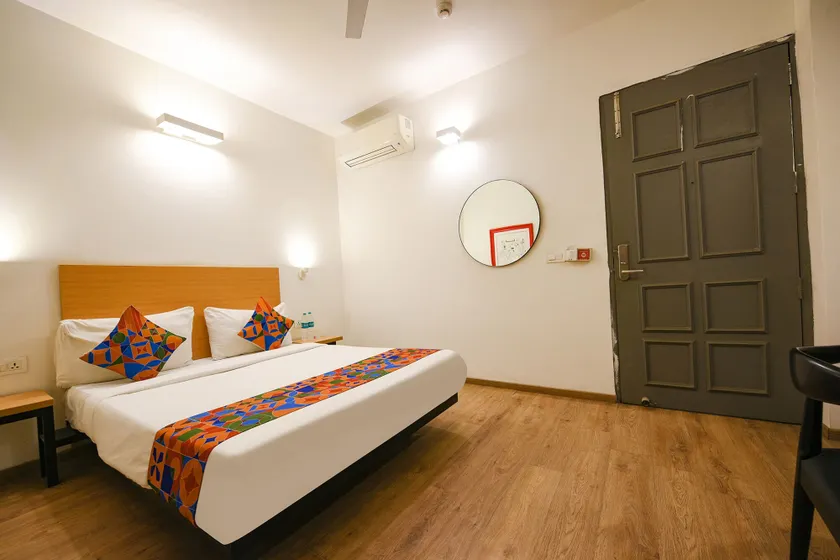Hotel O Crowninn - Image 1
