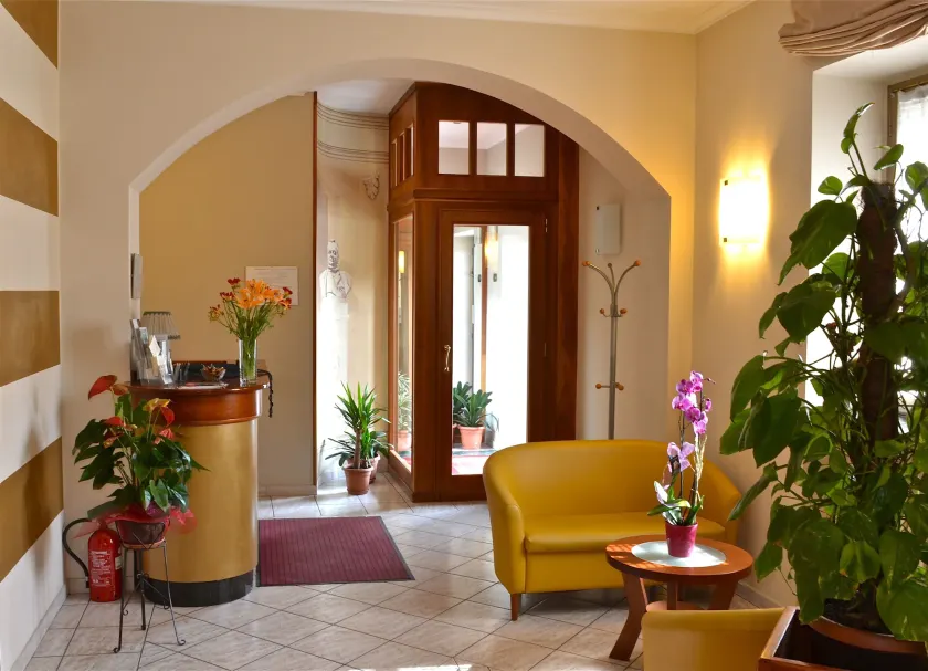 Hotel Cavour - Image 1