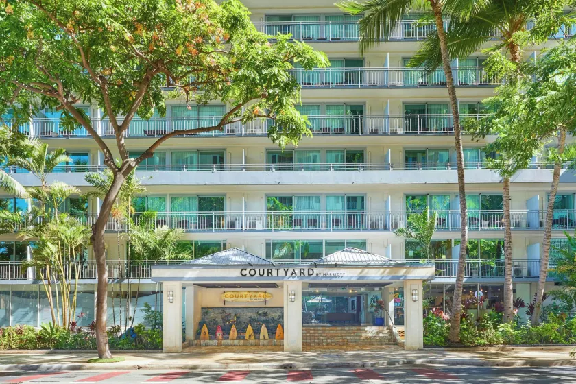 Courtyard by Marriott Waikiki Beach - Image 1