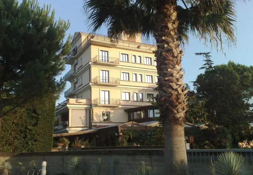 Hotel La Rotonda - Image 1